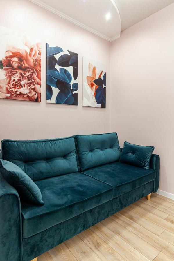 Avangard Magnus Apartment إلفيف المظهر الخارجي الصورة